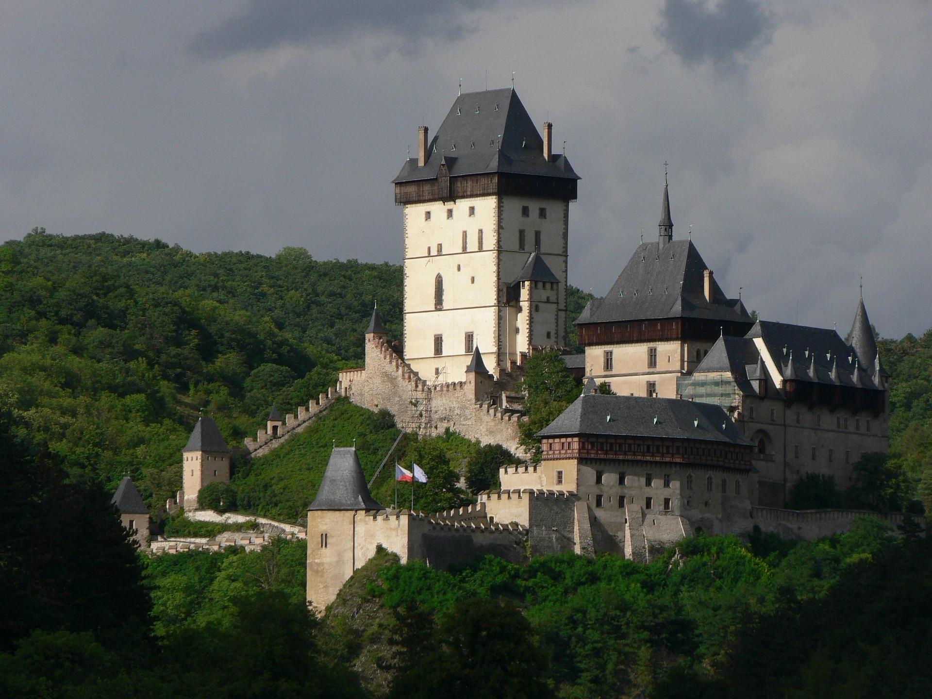 Regensburg: privater Transfer nach Prag + Zwischenstopp & Ticket