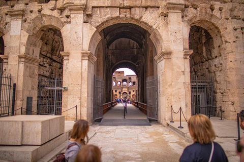 Colosseum Express - Small Group of Max 6 People Guided Tour Colosseum Express Guided Tour