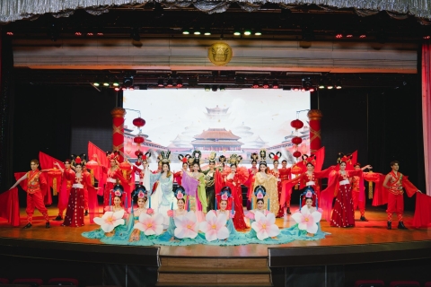 Bangkok: Golden Dome Kabarett ShowVIP-Zone