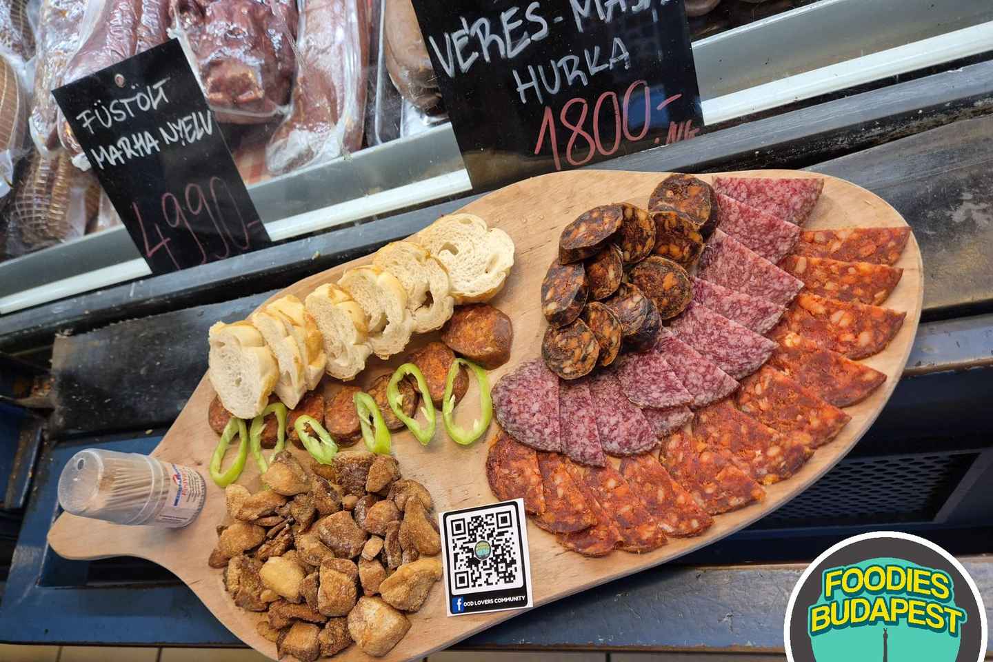 Budapest: Guided Food Tour with Tastings