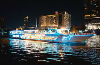 Bangkok: Dinner-Bootsfahrt auf dem Fluss Chao Phraya mit dem Einhorn
