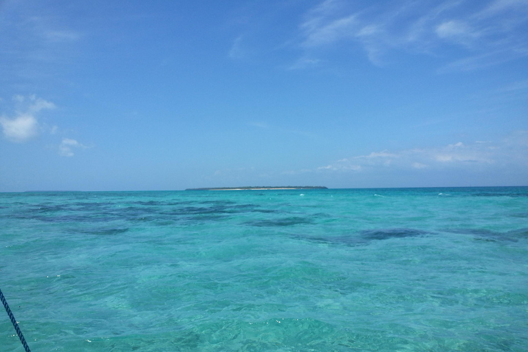 Zanzibar: Stone Town &amp; Gevangeniseiland, Blauwe Safari, Zonsondergang in het Noorden