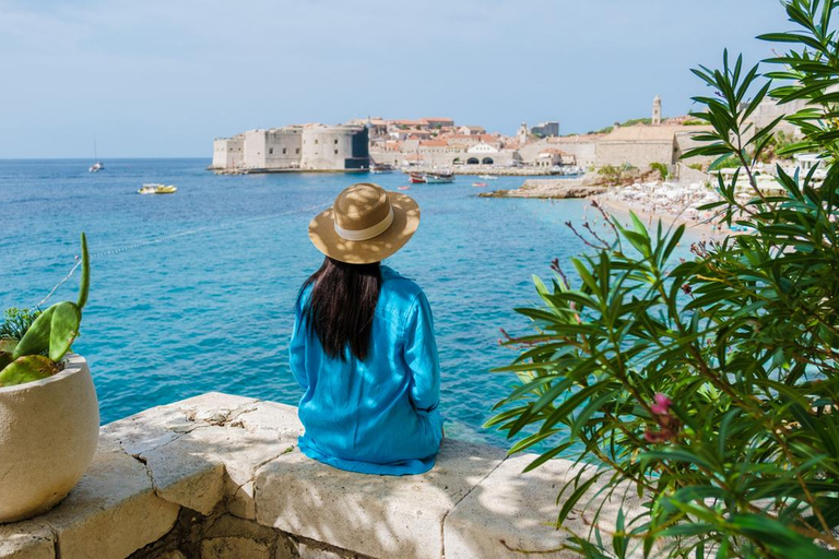 Dubrovnik: Private Old Town & Waterfront Photoshoot Standard: 20 photos | 30 mins