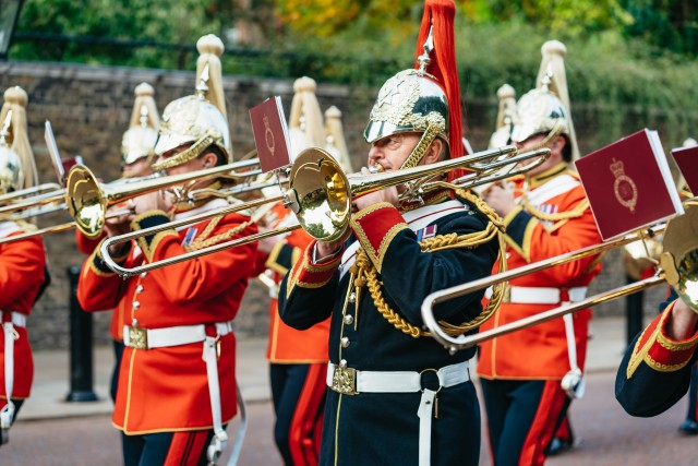Visit London Experience the Changing of The Guard in Jay Mews, London