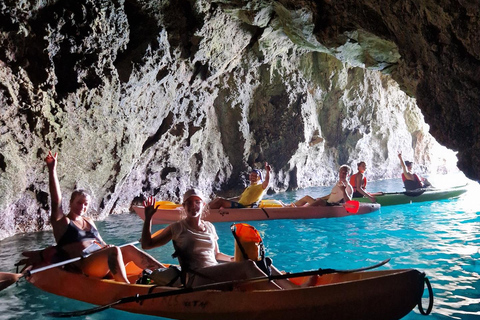 لا سبيتسيا: جولة عند غروب الشمس في قوارب الكاياك والكهوف مع السباحة والمشهياتلا سبيتسيا: جولة غروب 