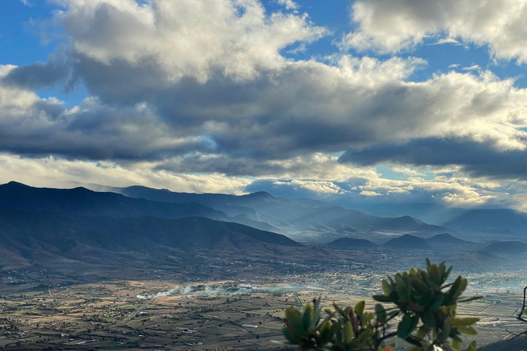 25 Min. from Oaxaca: A Scenic Hike Above the Central Valleys