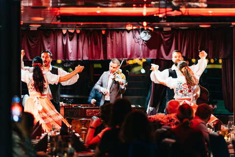 Budapest: Dinner-Kreuzfahrt mit Operette und Folklore-Show7-Gänge-Menü