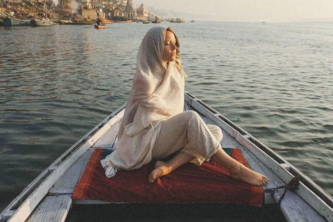 Varanasi: All Ghats Boat Tour with Ganga Aarti