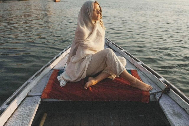 Varanasi: All Ghats Boat Tour with Ganga Aarti