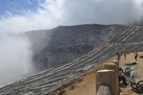 From Bali or Banyuwangi, Marvel at the Ijen Crater Sunrise Pickup and drop-off in Banyuwangi
