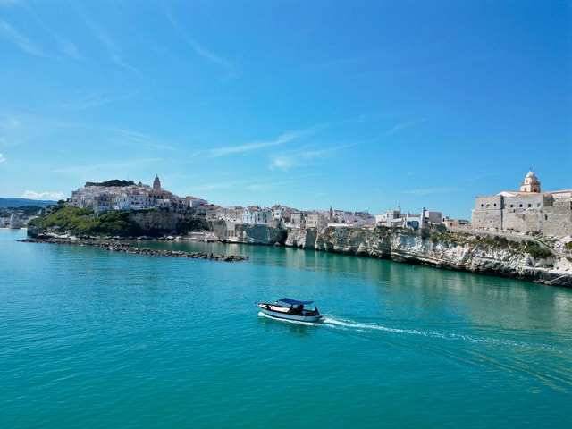 Gargano Coast: Shared Tour of the Seacaves by Traditional Boat