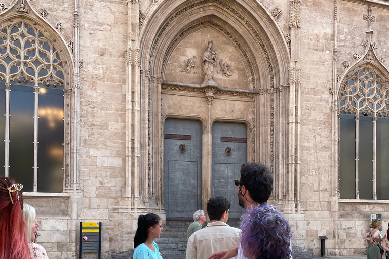 Valencia Old Town: Guided Tour in German with an Official Guide (Small Group) Valencia Old Town: Small Group City Tour in German