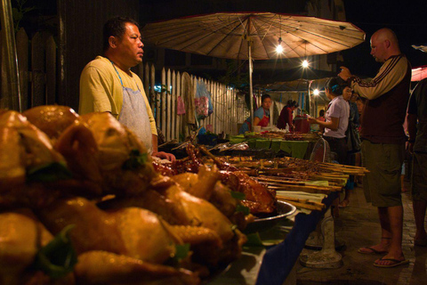 Luang Prabang: Night Market Private Food Tour and BBQ Dinner