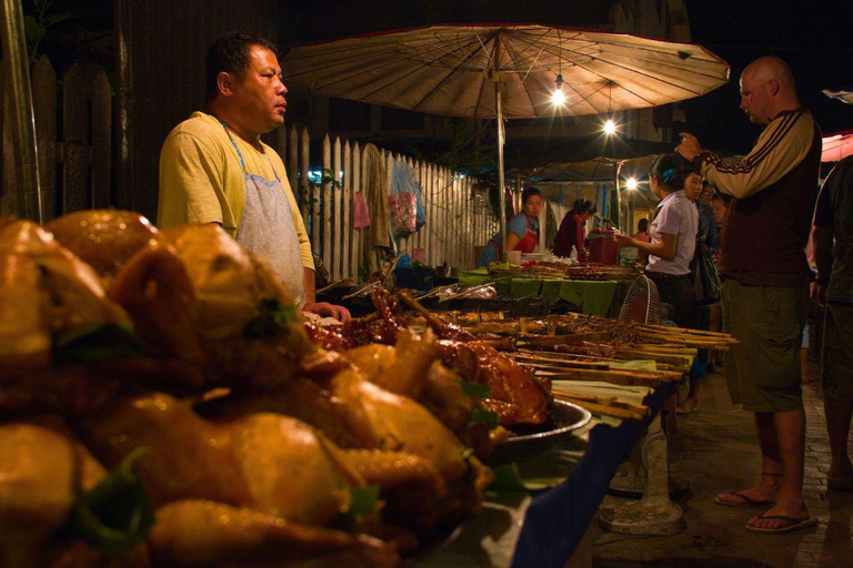 Luang Prabang: Night Market Private Food Tour and BBQ Dinner