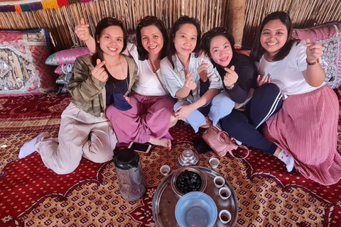 From Muscat: Bedouin Visit, Desert Sunset & Stargazing Tour