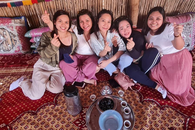 From Muscat: Bedouin Visit, Desert Sunset & Stargazing Tour