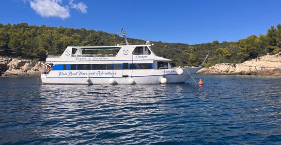 Pula: Brijuni-Bootstour mit Getränken, Schwimmen und optionalem Mittagessen