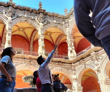 Excursão a pé: Templos e Conventos (Zona Oeste)