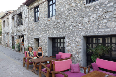 Fethiye: Yeşilüzümlü Village & Kadyanda City Tour