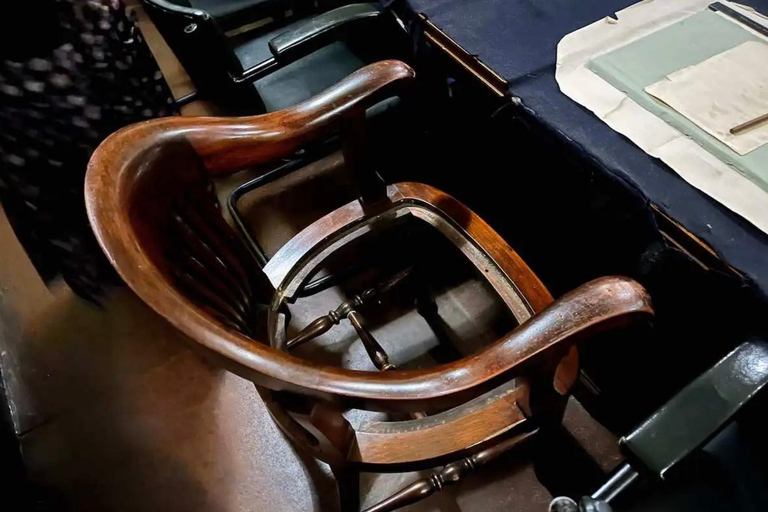 Small Group Churchill War Room Entry & Westminster Tour