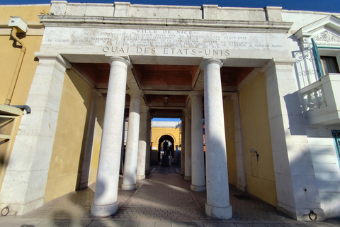Nizza: tour della città in famiglia in bicicletta Taxi elettrico (4 posti)