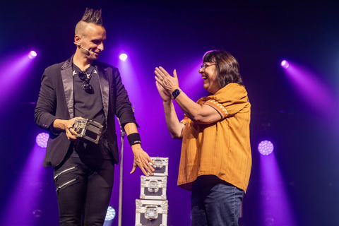 Niagara Falls, États-Unis : Magic Theatre - Illusionniste Leon EtienneNiagara Falls, États-Unis : Magic Theatre - L'illusionniste Leon Etienne