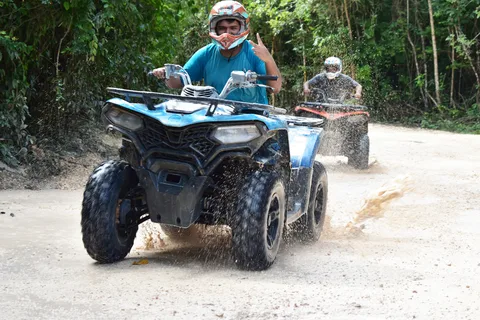 Cancún: ATV Jungle Avontuur met Ziplines en Cenote zwemmen