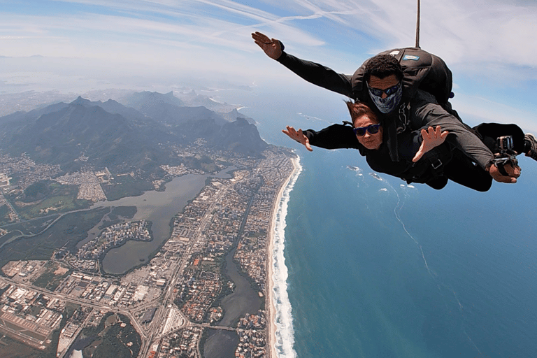 Rio de Janeiro: Tandemhopp över strandenRio de Janeiro: Tandemhoppning över stranden