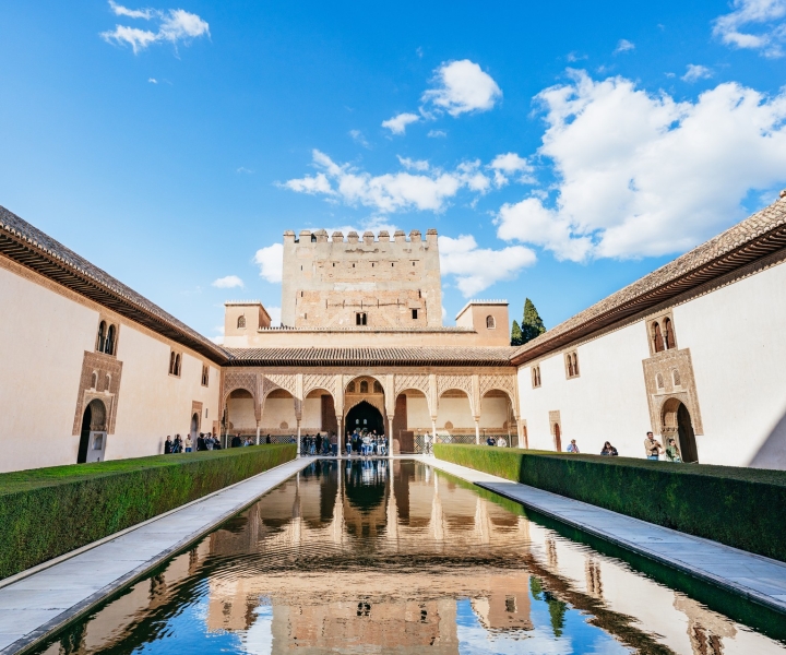 Granada: Guidad tur i Alhambra + Nasridpalatsen & trädgårdar