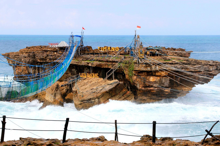 Yogyakarta : Grotte de Jomblang et plage de Timang