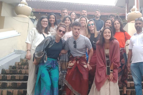 From Kandy: Pinnawala Elephant Orphanage Tuk-Tuk Day Tour