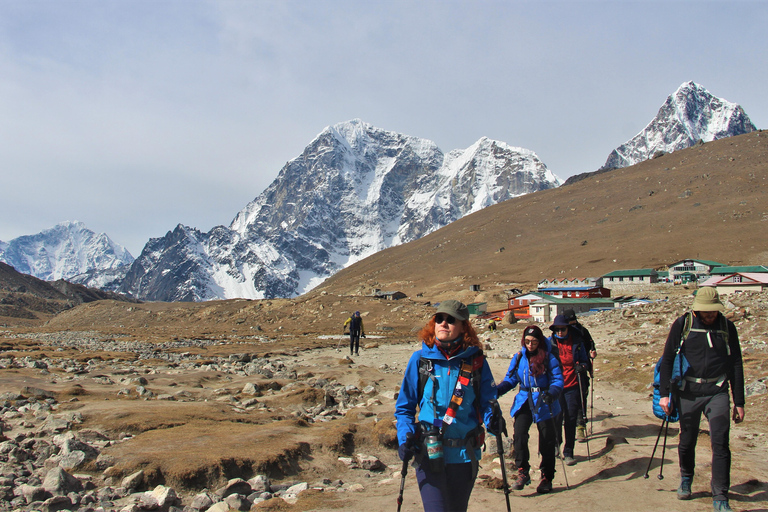 Von Lukla aus: Everest High Pass Trek - 15 Tage