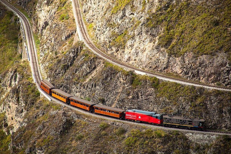From Quito: 8-Day Avenue of Volcanoes and Andean Tour