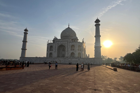 From Delhi : Agra Same Day Trip by Gatimaan Express