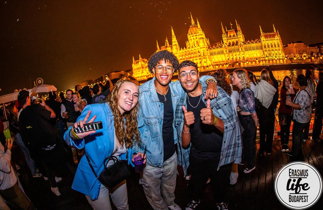 Budapest: Boat Party all night & River Cruise ✘ 18th April