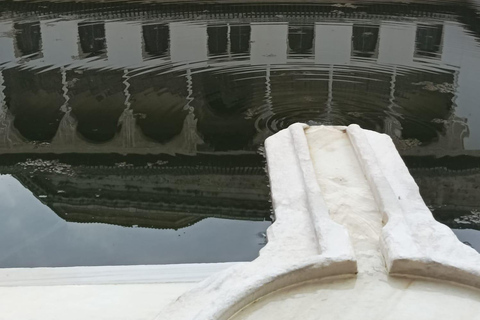 Granada: Alhambra, Alcazaba, and Nasrid Palaces Tour GRANADA. Alhambra with Nasrid palaces, Generalife, Alcazaba