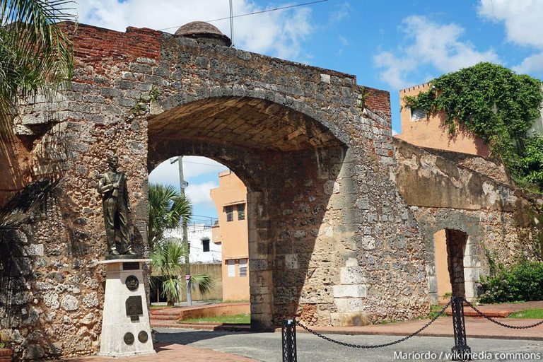 圣多明各：殖民区和三眼之旅圣多明各：殖民区和三眼区历史之旅