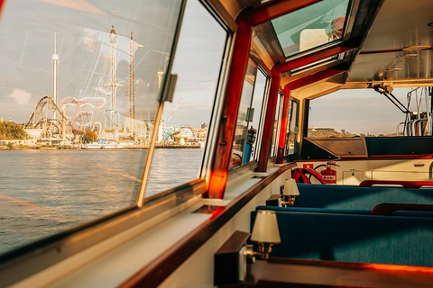 Stockholm: Pizza Buffet Cruise with Scenic Views