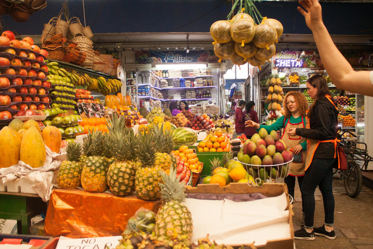 Bogotá: Recorrido de Frutas por el Mercado de Paloquemao