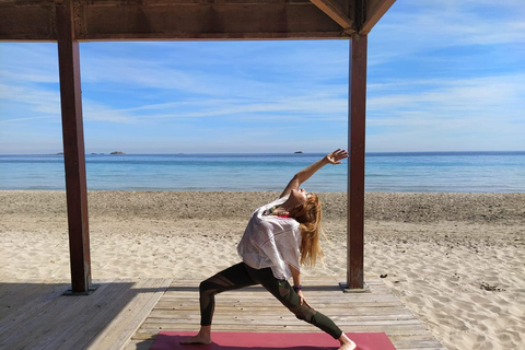 YOGA &amp; MEDITATIE OP HET STRAND OF IN HET BOS