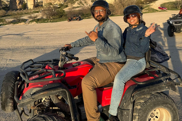 Wycieczka quadami2-godzinna wycieczka quadami o zachodzie słońca