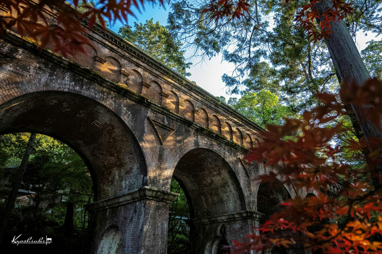 Kyoto: Higashiyama Hues: Discover Kyoto's Autumn Magic