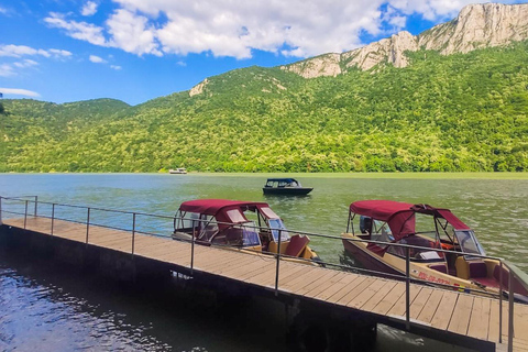 Eselnita: Boat Cruise on the Danube River