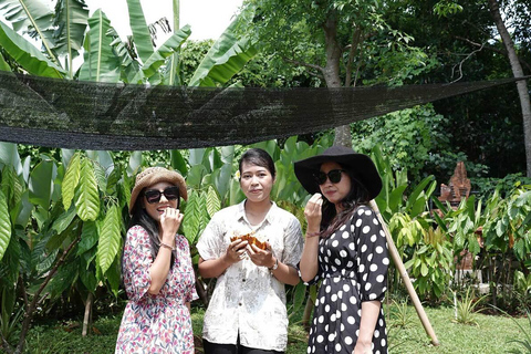 Ubud: Kakaoplantage erkunden, Schokolade herstellen und verkostenErkunden, Herstellen und Verkosten von Schokolade (Treffpunkt vor Ort)