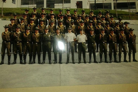 Medellín : visite d'une journée complète sur les traces de Pablo Escobar avec Carlos, l'ancien policierMedellín : visite guidée d'une journée complète sur les traces de Pabl