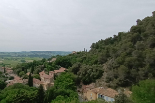 The Côtes du Rhône wine route by electric bike