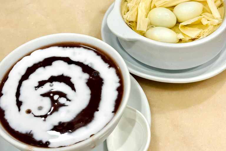 Guangzhou Street Bites: Tangshui, Dim Sum, and Desserts