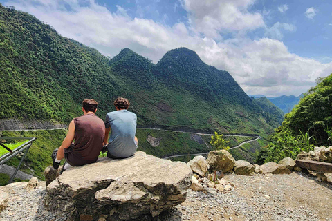 Hanoi: Ha Giang Loop Adventure by Car, Motorbike or Jeep Car Tour with Hotel Stay