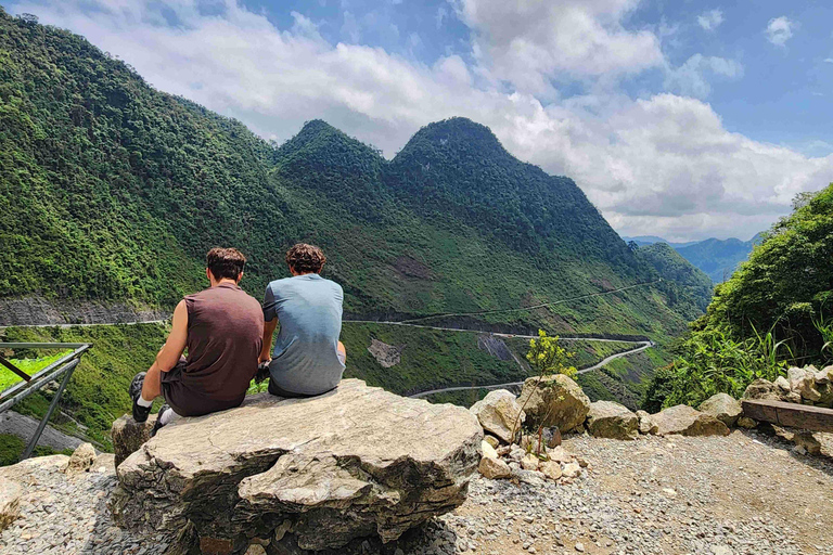 Hanoi: Ha Giang Loop Adventure by Car, Motorbike or Jeep Car Tour with Hotel Stay