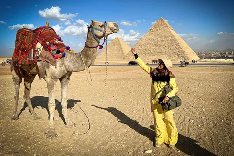 Von Hurghada aus: Gizeh Pyramiden, Sphinx, Museum Tour mit Mittagessen